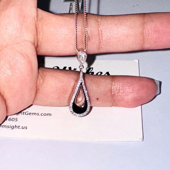 Teardrop Urn Necklace, Keepsake Jewelry Custom made Ash Holder, Cremation Urn - Picture 1 of 8